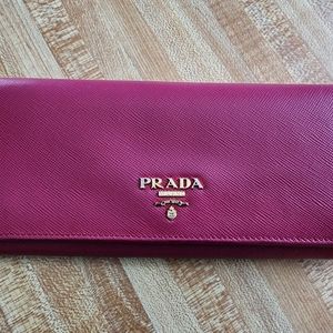 PINK/FUSIA WALLET 💖